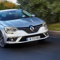 Renault Megane 4 jaki silnik wybrać - uniknij najczęstszych błędów
