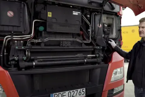 Ile wchodzi płynu do chłodnicy MAN TGX? Sprawdź, aby uniknąć problemów