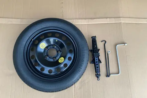 Gdzie jest koło zapasowe w BMW X1? Odkryj jego lokalizację!