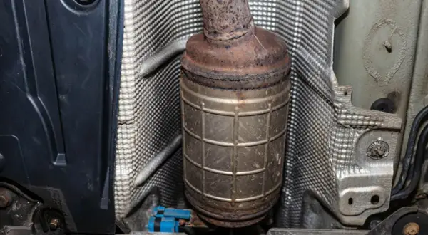 Czy benzyna ma DPF? Zaskakujące różnice między DPF a GPF