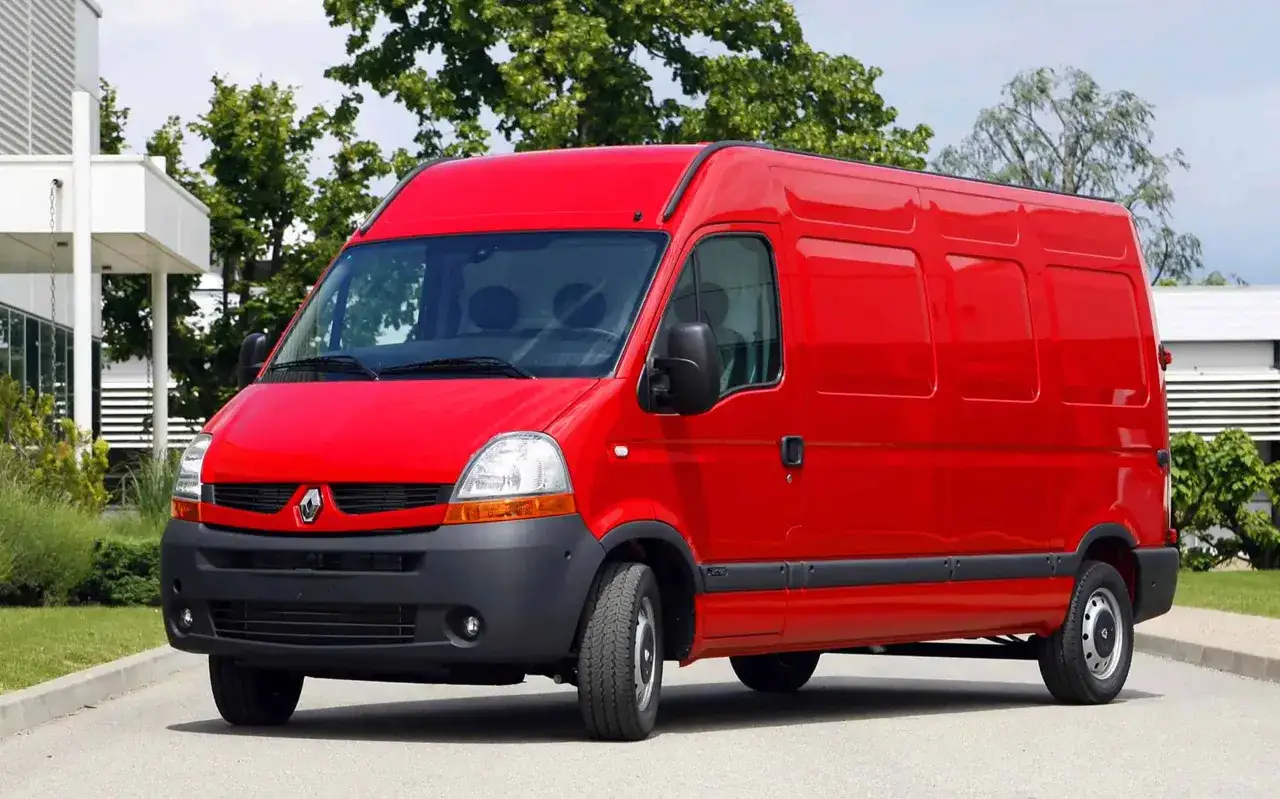 Zdjęcie Renault Master 2 jaki silnik wybrać, aby uniknąć problemów i kosztów